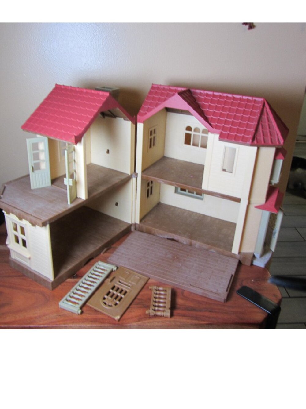 Calico Critters Red Roof Country Home Sylvanian Families LARGE dollhouse (W6536)